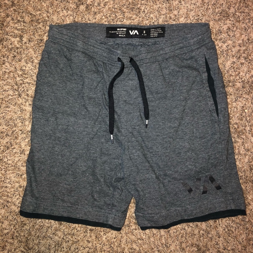 RVCA sport loose fitting shorts size small